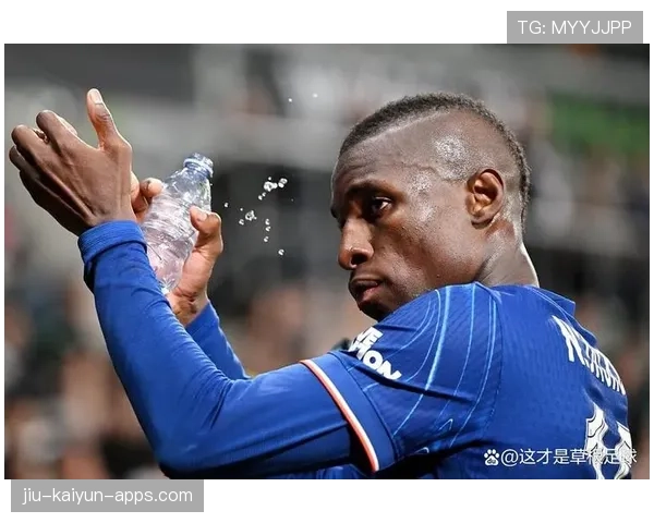 切尔西拜仁争抢17岁法国锋线妖童，3球1助攻吸引关注，切尔西追逐拜仁边锋